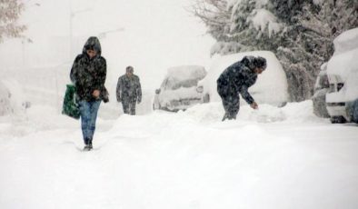 İstanbul beyaz örtüye teslim olacak! Megakent’e ilk kar yağışı için tarih verildi