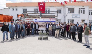 Mersin Büyükşehir Belediyesi Gülnar’da Zeytin Fidanı Dağıtımı Gerçekleştirdi
